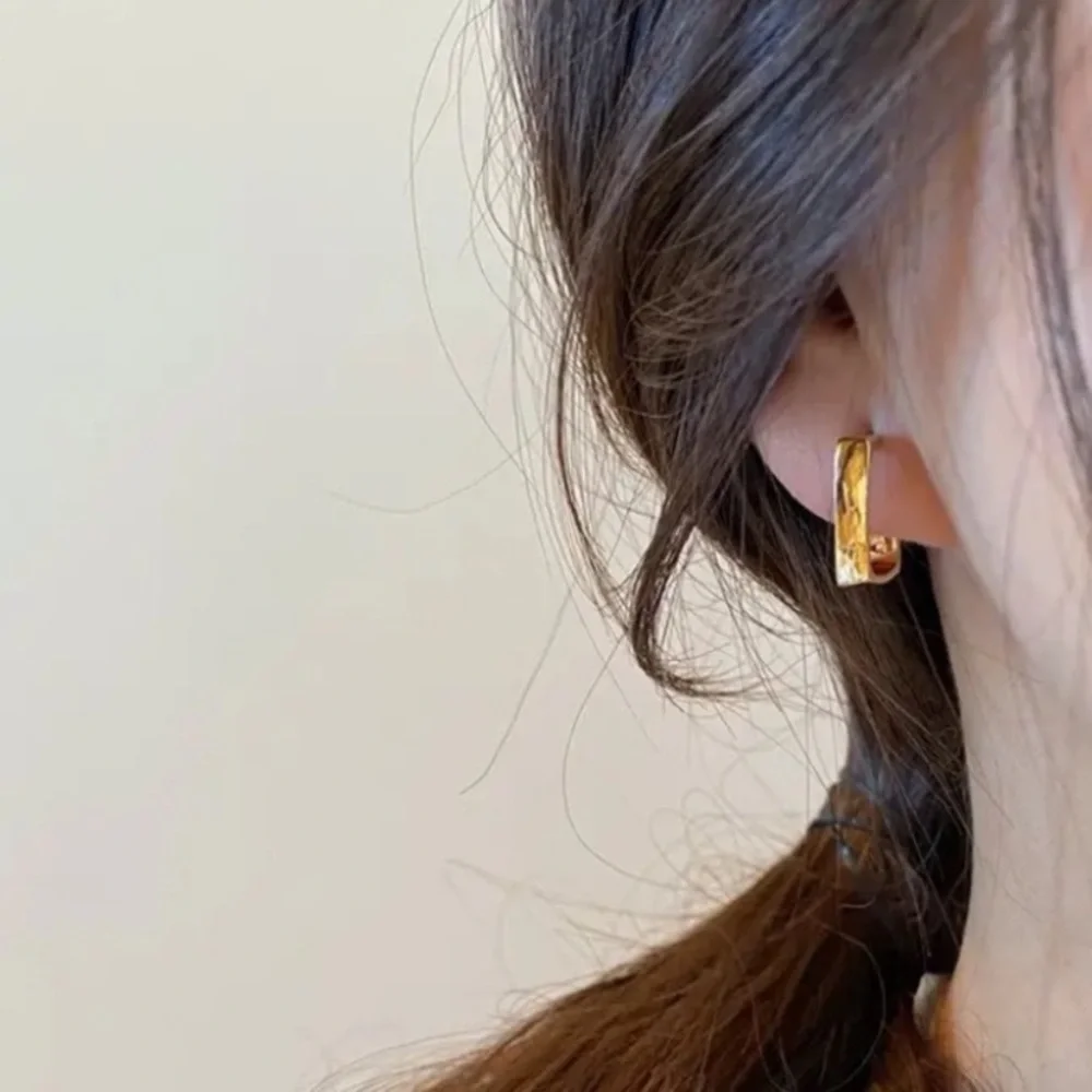 NEW Dainty Boxy hoop Earrings - Gold color Boutique - Picture 4 of 4